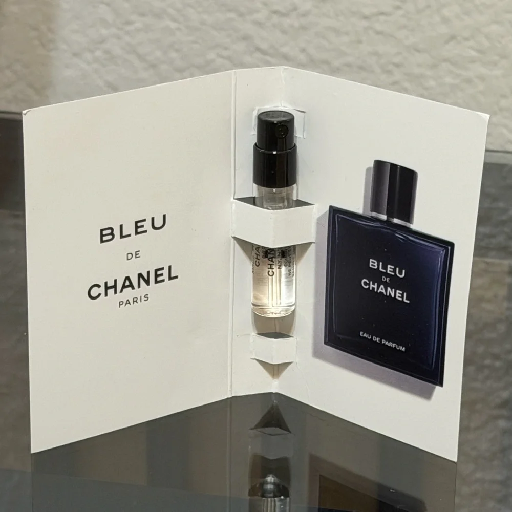 Coach Pink Fragrance Pouch with Accessories - Picture 4 of 9